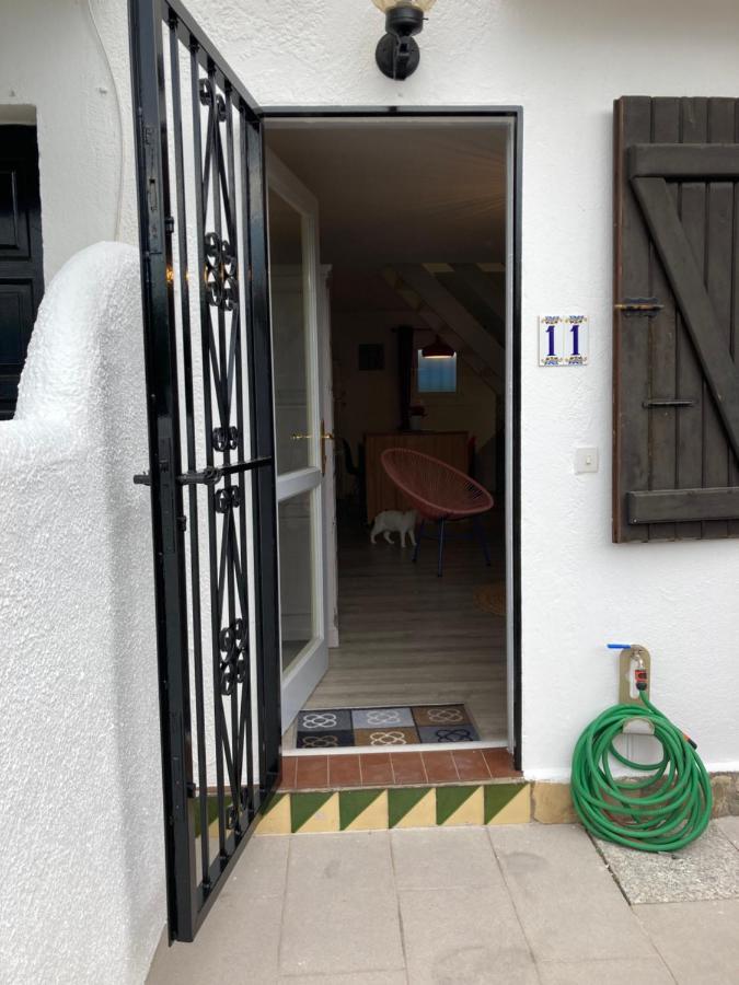 Charmante Maison Coeur De Ville 650M Plage Empuriabrava Exterior photo